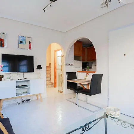 Gorgeous In With Swimming Pool Holiday home *
